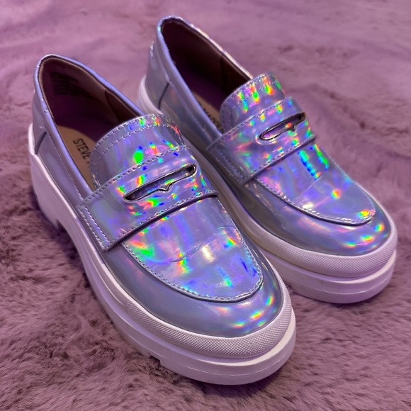 Holographic girls Steve Madden shoes - Picture 3 of 3